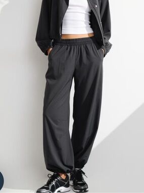 Abercrombie YBK motionTEK Convertible Balloon Pants